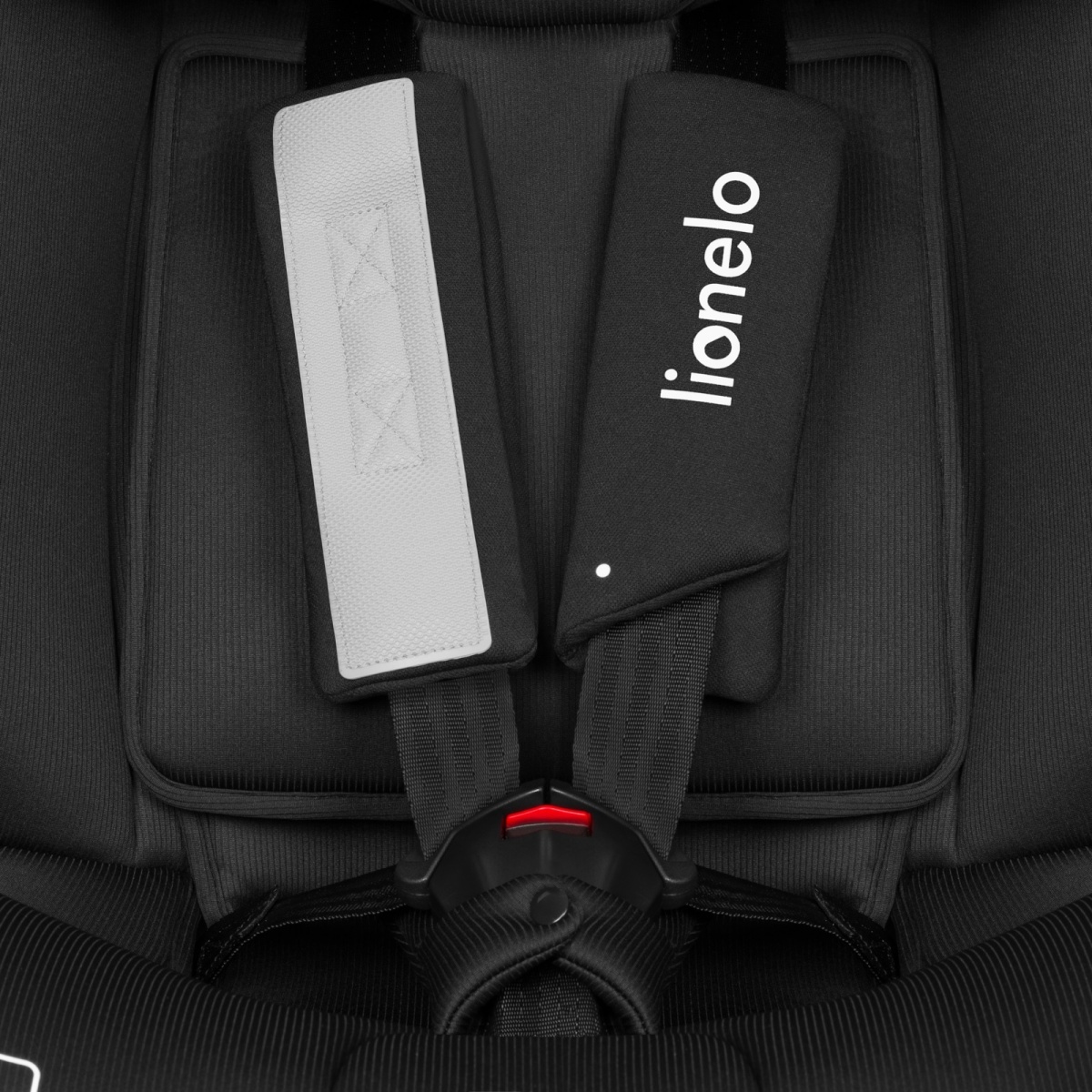 LIONELO BRAVE I-SIZE BLACK CARBON