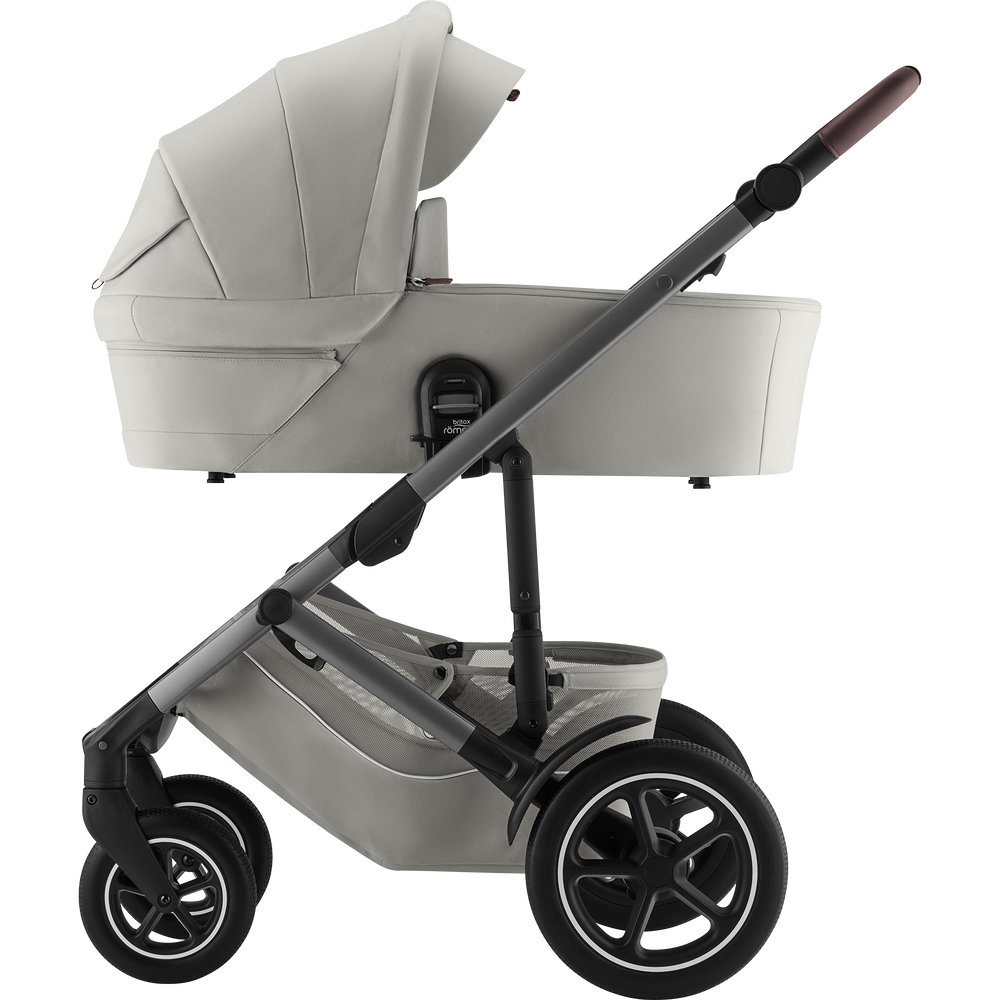 04_SMILE_5Z_LinenGrey_CalmGrey_BrownHandle_01_HardCarrycot_2025_72dpi_2000x2000.png